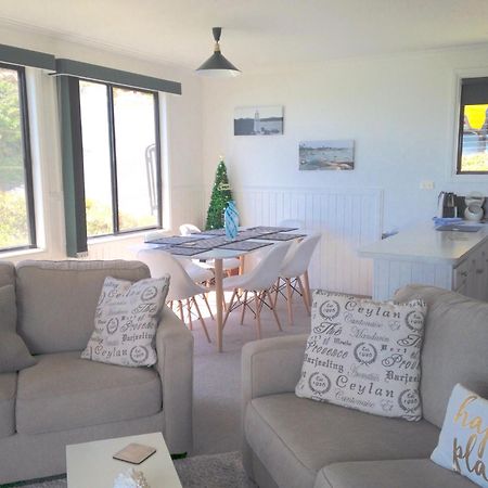 Kingfisher Cottage Beachfront At The Binalong Bay المظهر الخارجي الصورة