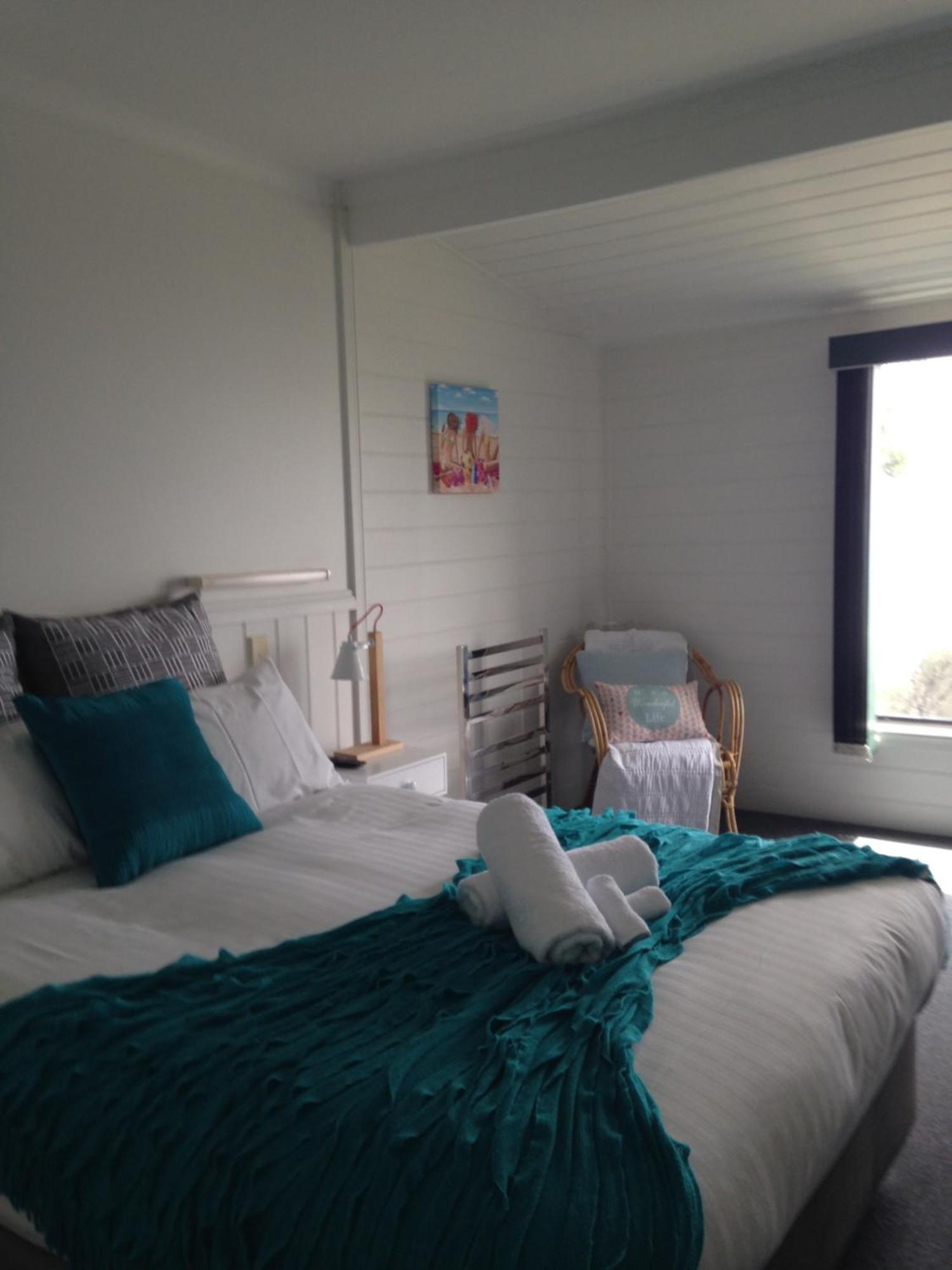 Kingfisher Cottage Beachfront At The Binalong Bay المظهر الخارجي الصورة